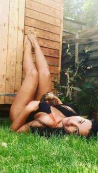 Benzersiz beyaz tenli bayan Pervin