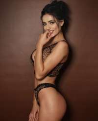 Çılgın masöz hatun Deste