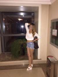 Cıvıl-cıvıl kaprissiz bayan Dilhan