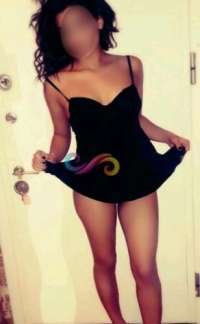 Elit genç kız Adile