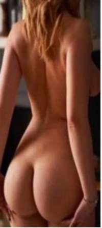 Etkileyici sakso çeken bayan Ege