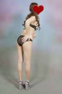 Gösterişli esmer hanım Buse