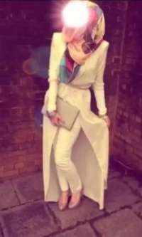 Gösterişli kaprissiz kız Funda