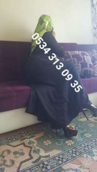 Gösterişli kaprissiz kız Funda