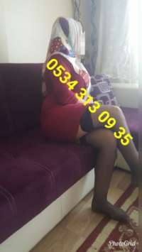 Gösterişli kaprissiz kız Funda