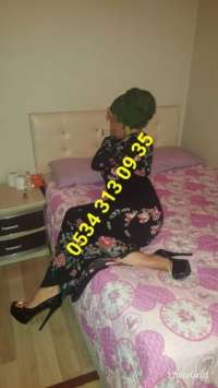 Gösterişli kaprissiz kız Funda