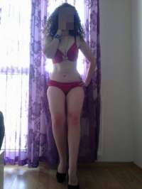 Güzel kaprissiz kadın Naz