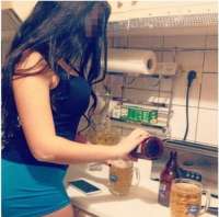 Kaliteli saksocu kız Güher