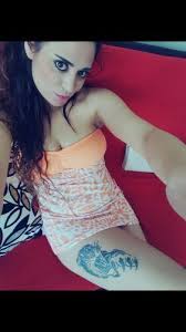 Neşeli otelde buluşan kız Feray