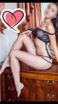 Seksi genç hanım Güzide