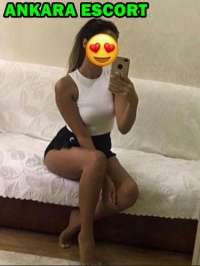 Seksi öpüşmeyi seven kız Güner