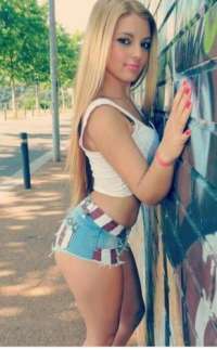 Şımarık ön sevişme yapan çiçek